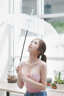 俏女性花开